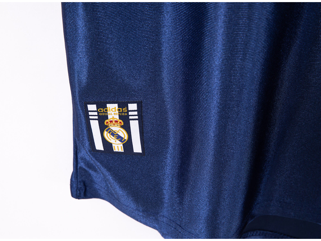 Real Madrid 1998/00 (Away Kit) 9
