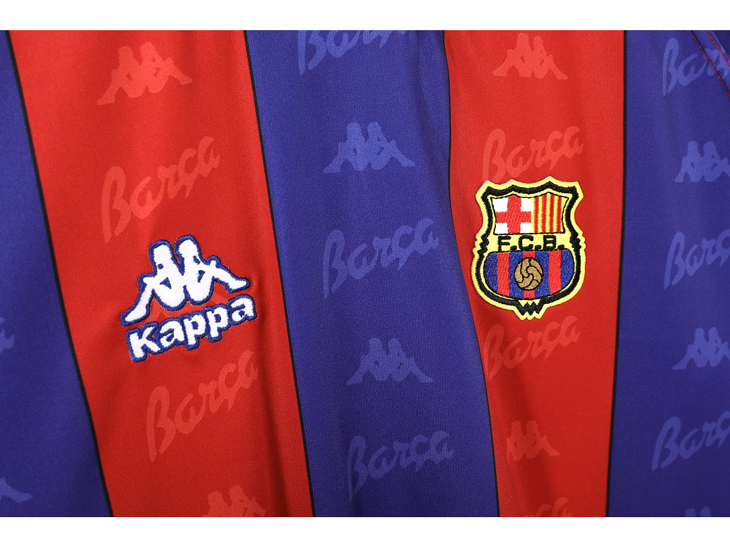 Barcelona 1995/97 (Home Kit – Long Sleeve) 3