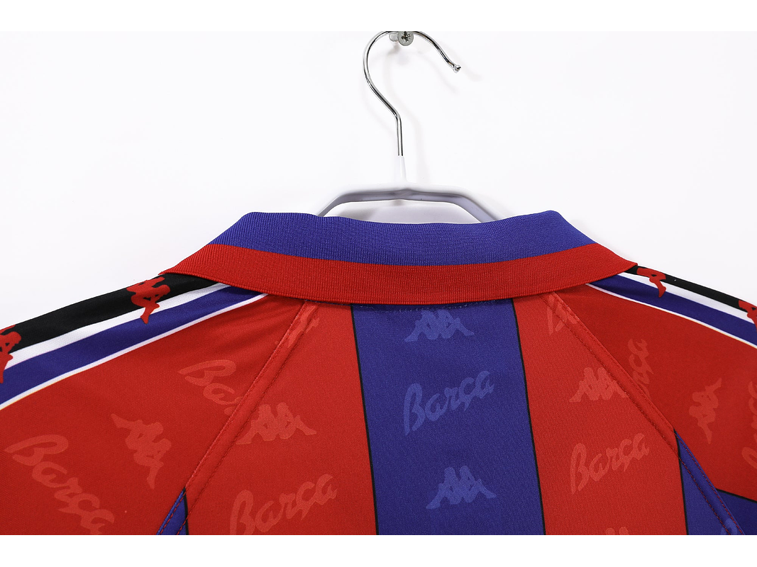 Barcelona 1995/97 (Home Kit – Long Sleeve) 4