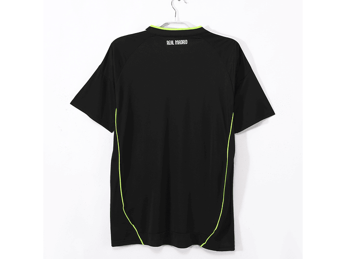 Real Madrid 2010/11 (Away Kit) 5