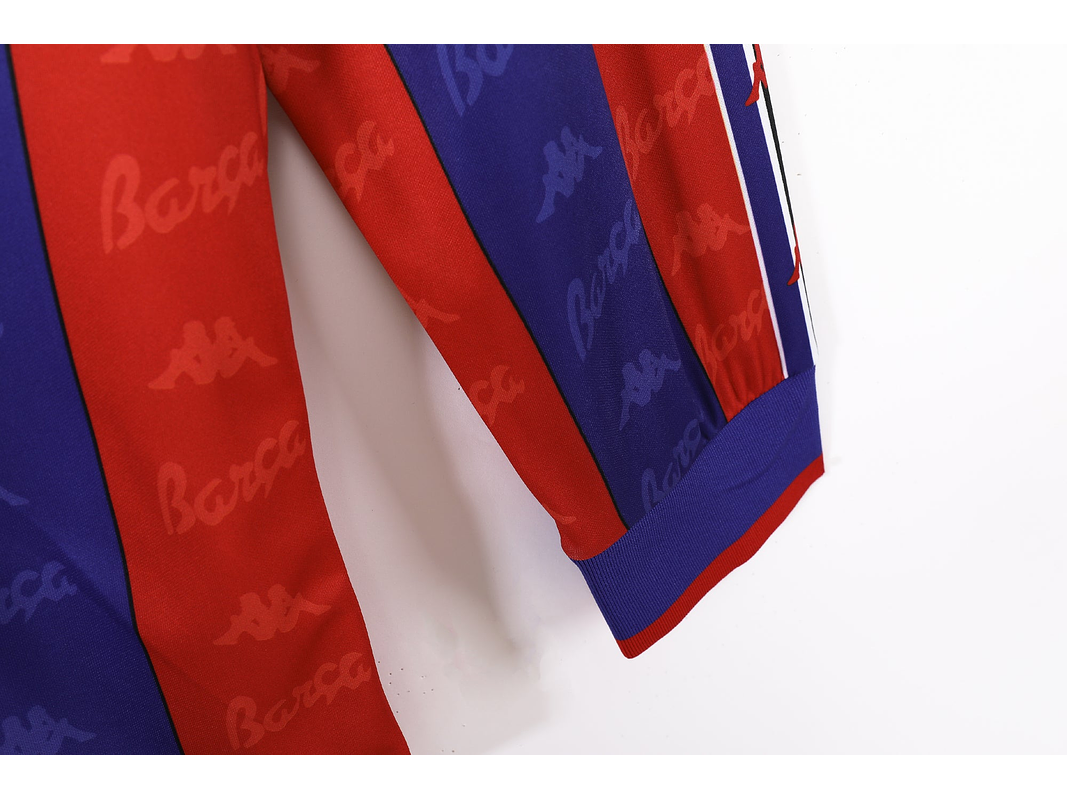 Barcelona 1995/97 (Home Kit – Long Sleeve) 6