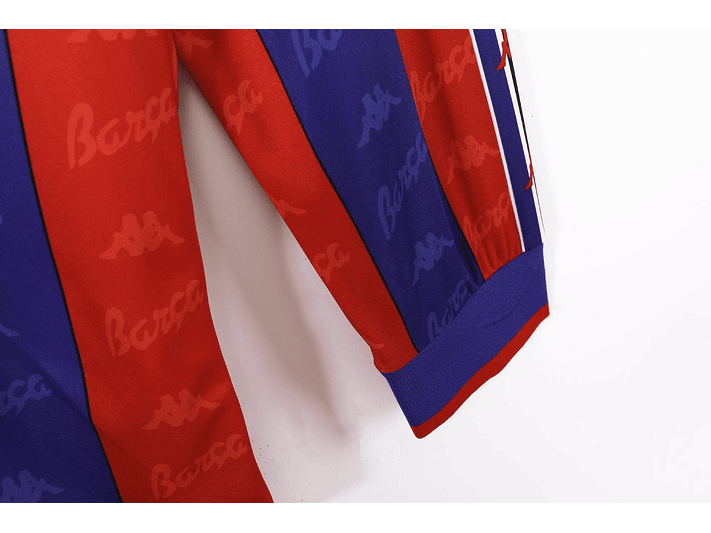 Barcelona 1995/97 (Home Kit – Long Sleeve) 6