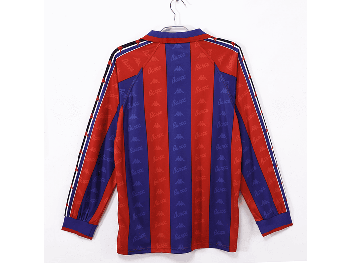Barcelona 1995/97 (Home Kit – Long Sleeve) 7
