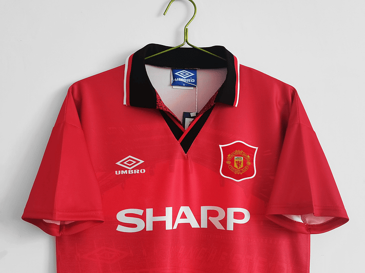 Manchester United 1994/96 (Home Kit) 7