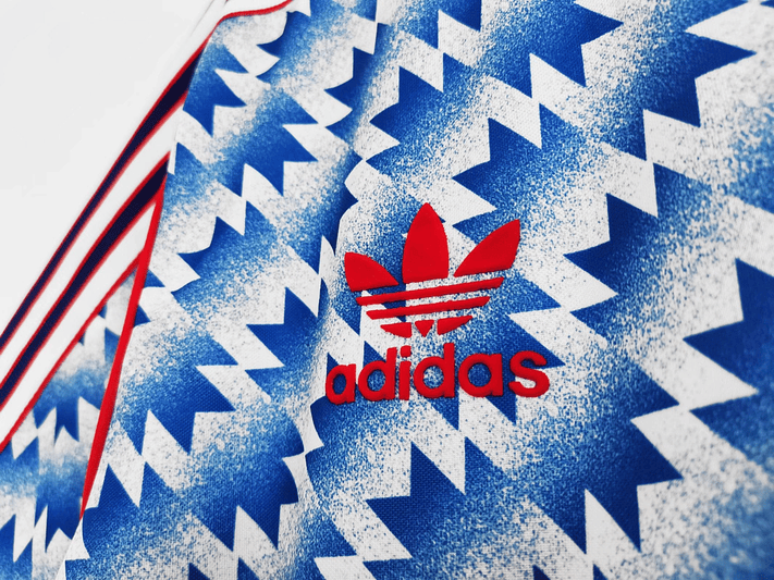 Manchester United 1990/92 (Away Kit) 7