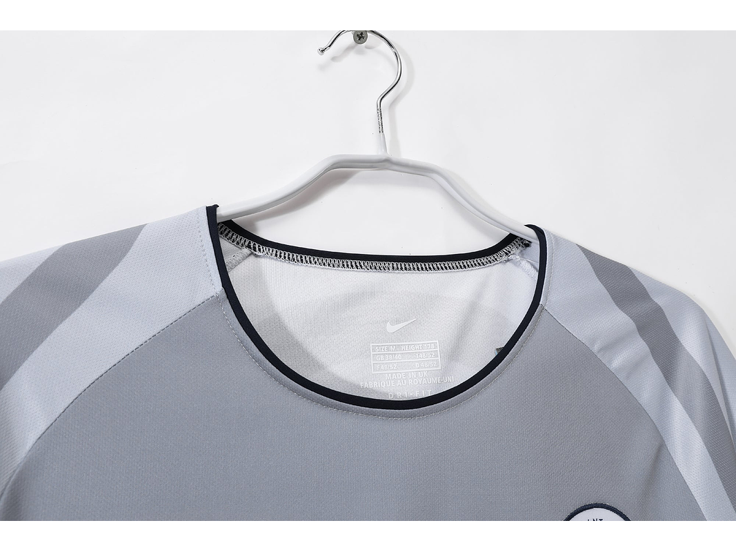 PSG 2001/02 (Away Kit) 6