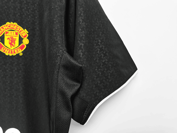 Manchester United 2003/04 (Third Kit) 4