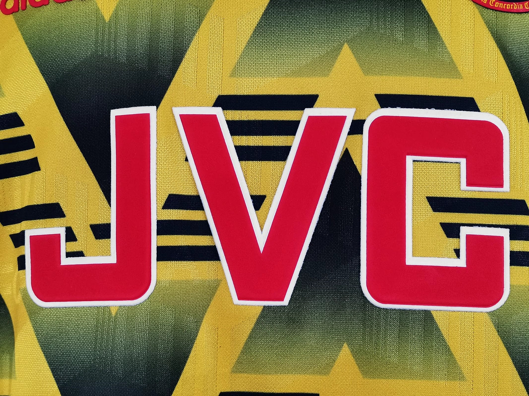 Arsenal 1991/93 (Away Kit) 4