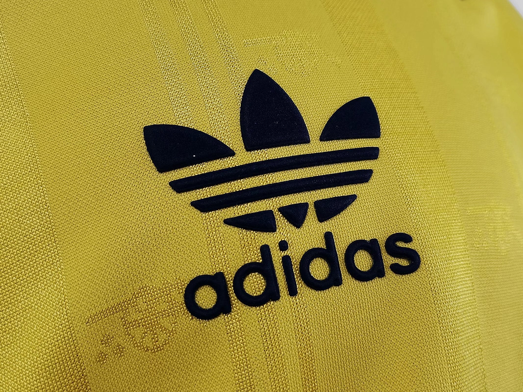 Arsenal 1986/88 (Away Kit) 2