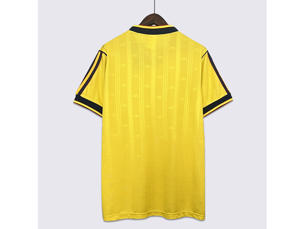 Arsenal 1986/88 (Away Kit) 4
