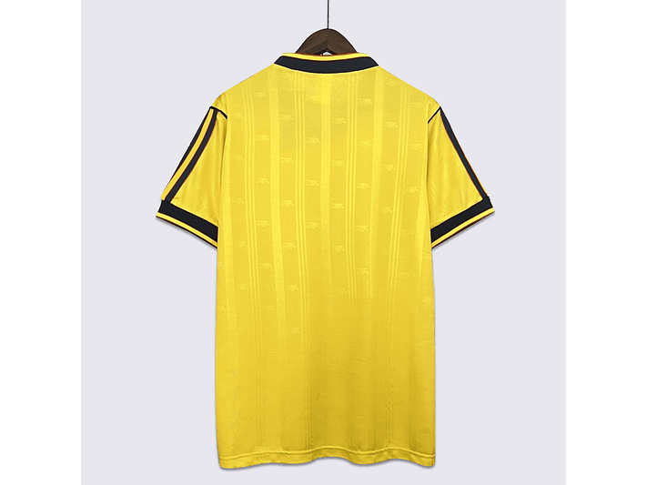 Arsenal 1986/88 (Away Kit) 4
