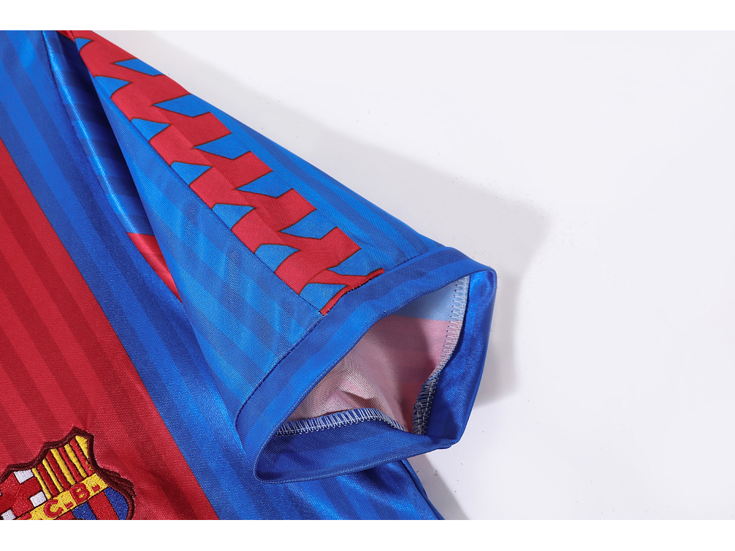 Barcelona 1989/92 (Home Kit) 8