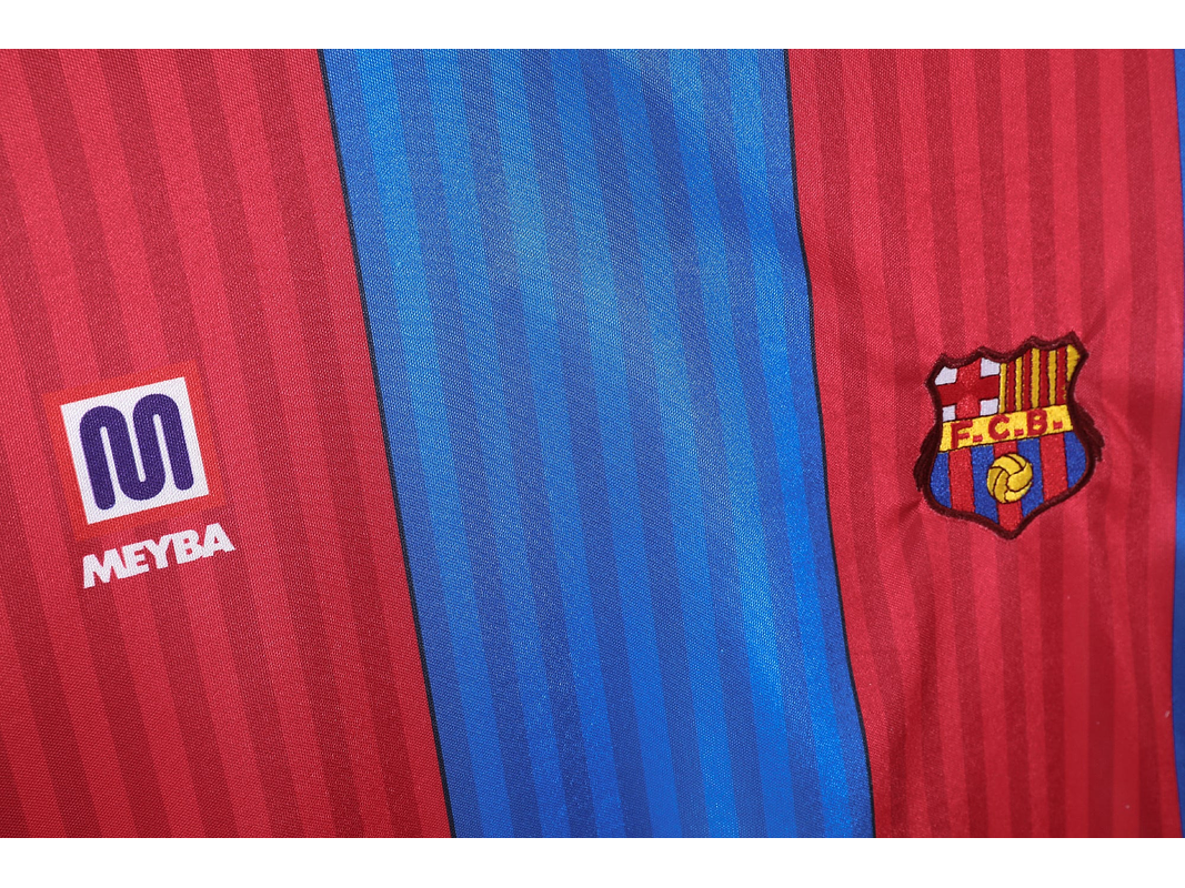 Barcelona 1989/92 (Home Kit) 9