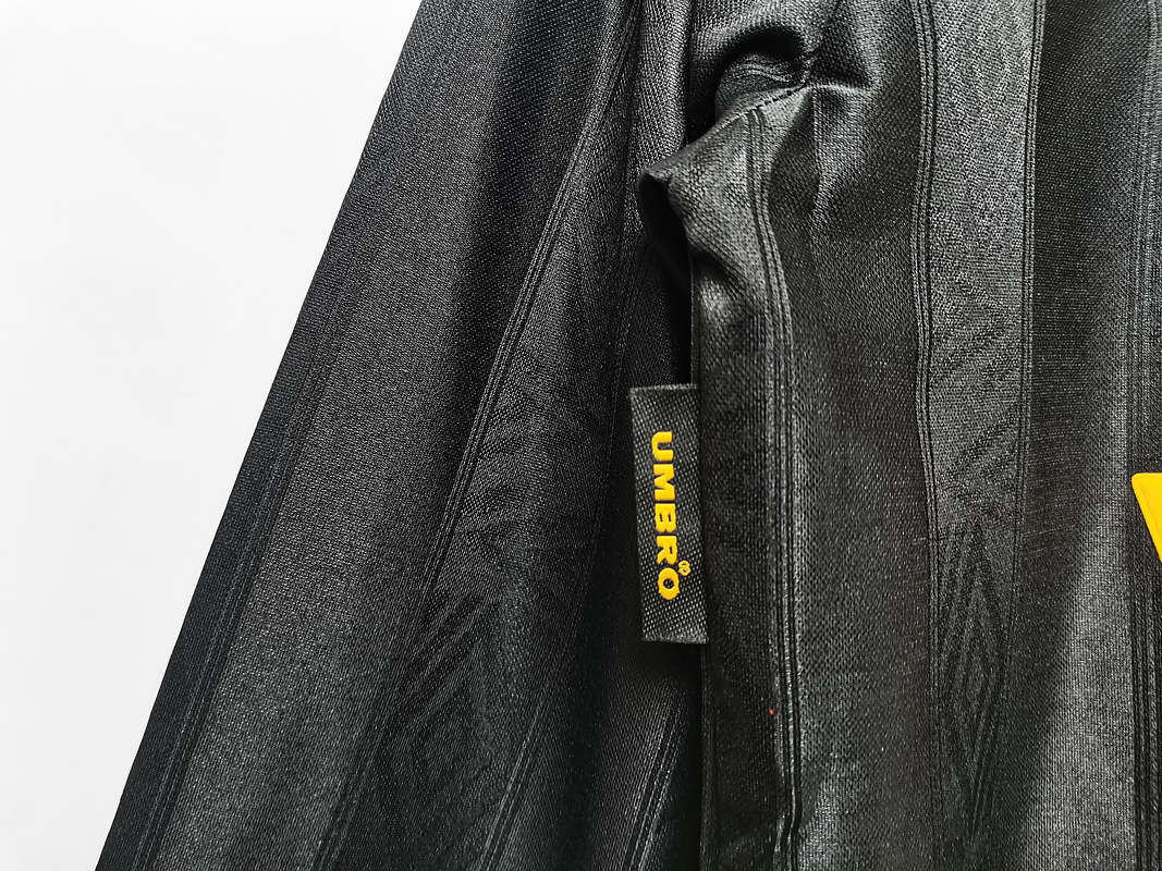 Manchester United 1993/94 (Away Kit - Long Sleeve) 6