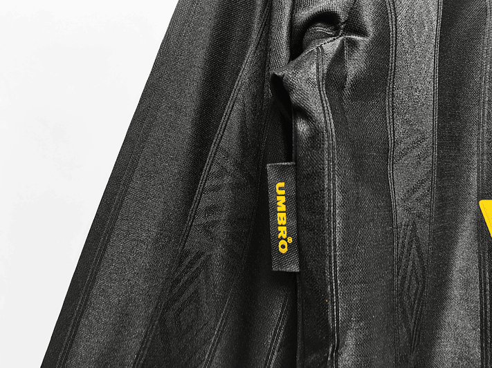 Manchester United 1993/94 (Away Kit - Long Sleeve) 6