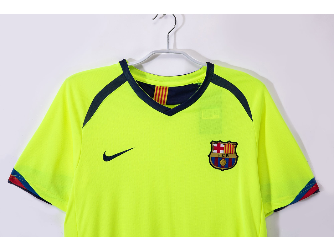 Barcelona 2005/06 (Third Kit) 2
