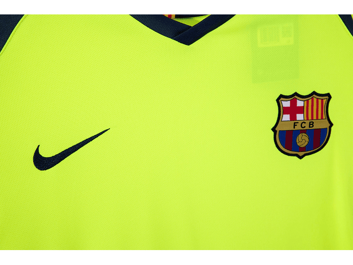 Barcelona 2005/06 (Third Kit) 5