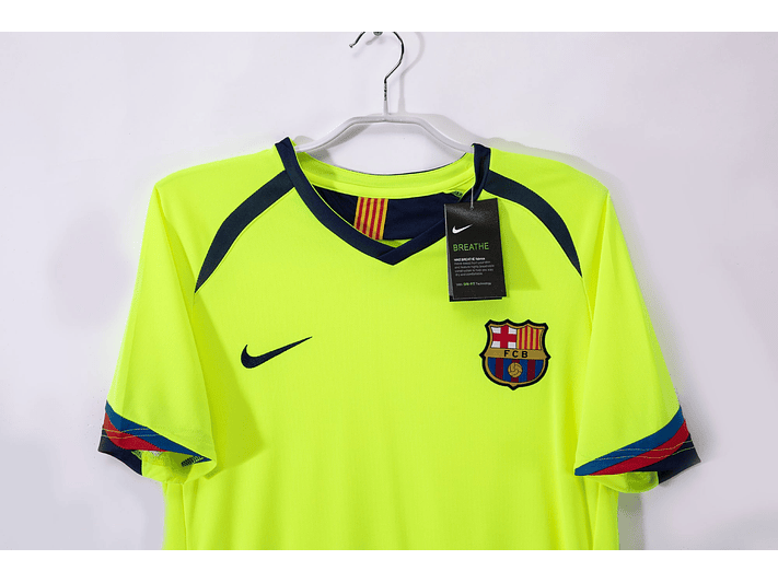 Barcelona 2005/06 (Third Kit) 6