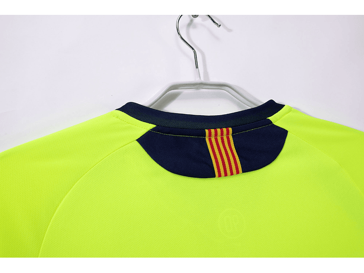 Barcelona 2005/06 (Third Kit) 8
