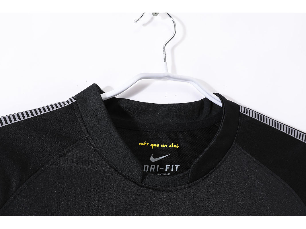 Barcelona 2011/12 (Away Kit) 3