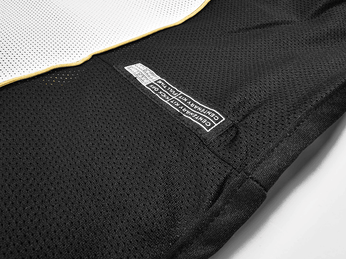 Manchester United 2001/02 Centenary (White) 4