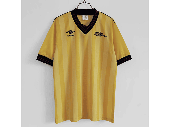 Arsenal 1983/86 (Away Kit) 1