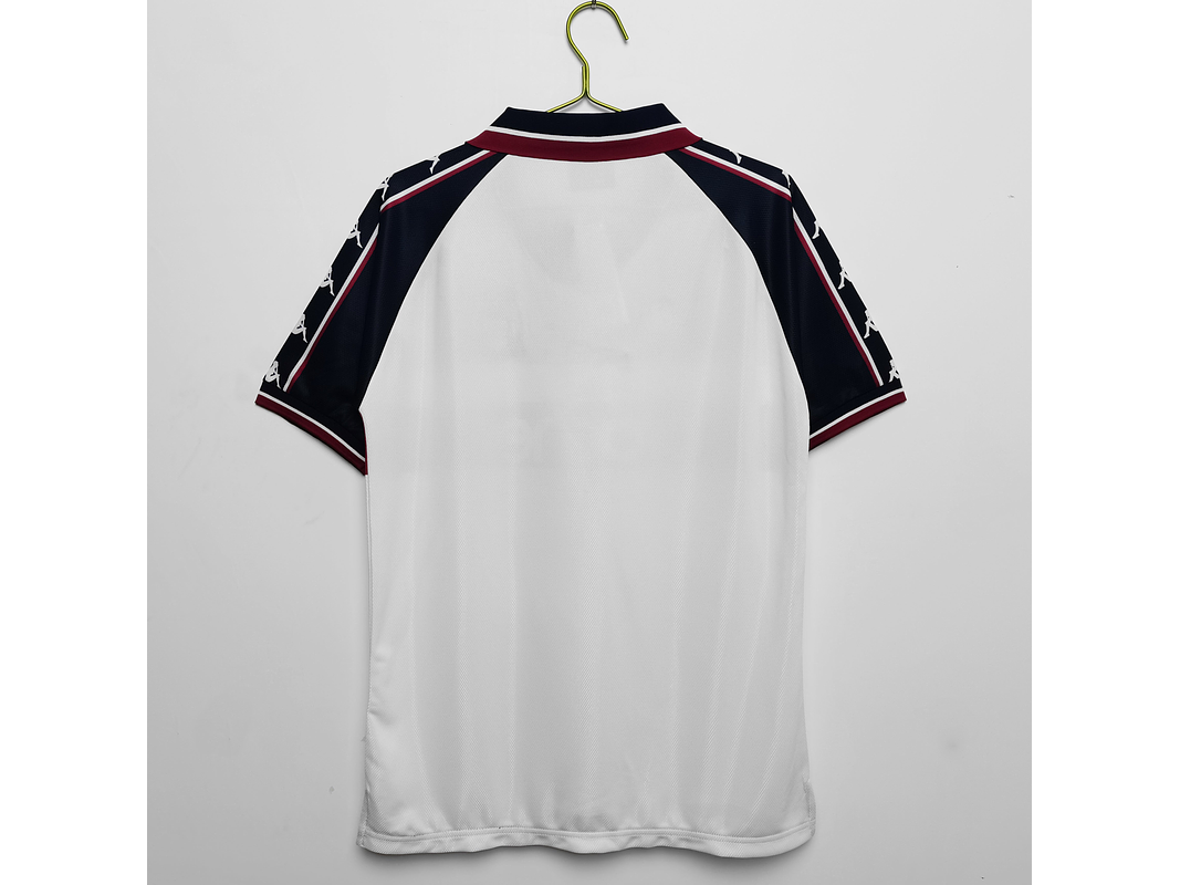 Manchester City 1997/98 (Away Kit) 5