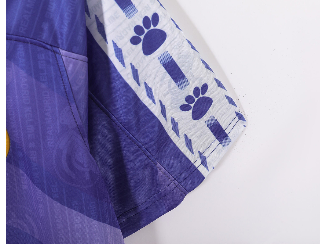 Real Madrid 1996/97 (Away Kit) 4