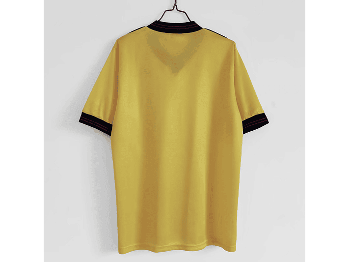 Arsenal 1983/86 (Away Kit) 8