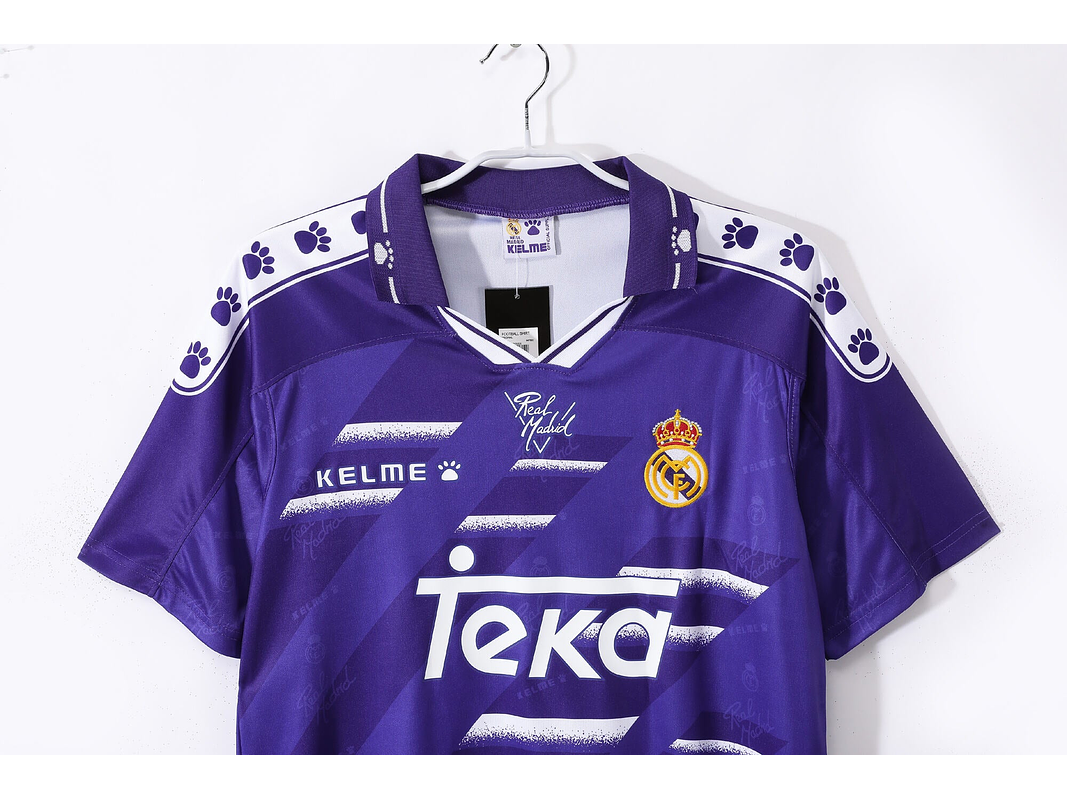 Real Madrid 1994/96 (Away Kit) 2