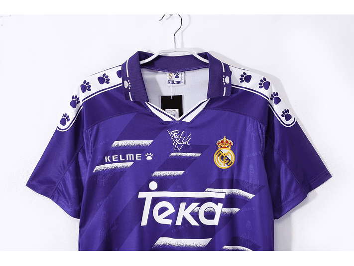 Real Madrid 1994/96 (Away Kit) 2