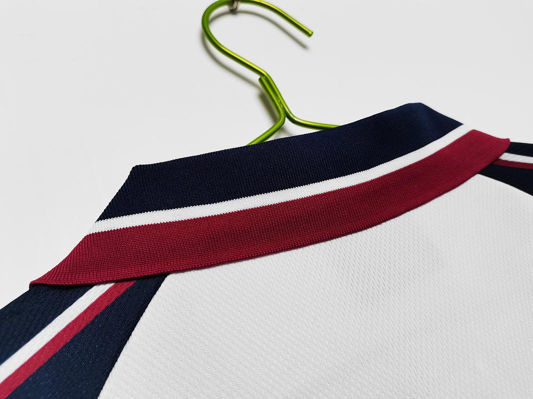 Manchester City 1997/98 (Away Kit) 9