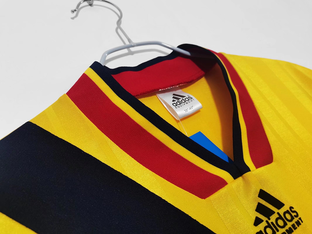 Arsenal 1993/94 (Away Kit) 11