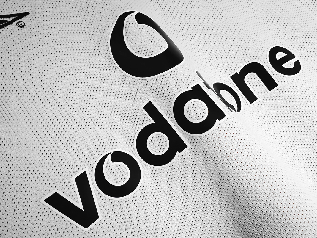 Manchester United 2001/02 Centenary (White - Long Sleeve) 7