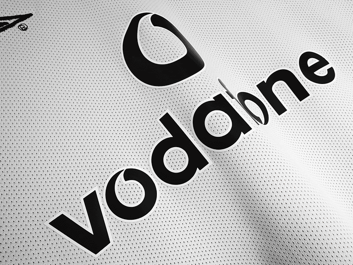 Manchester United 2001/02 Centenary (White - Long Sleeve) 7