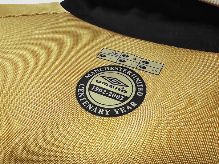 Manchester United 2001/02 Centenary (Gold) 13