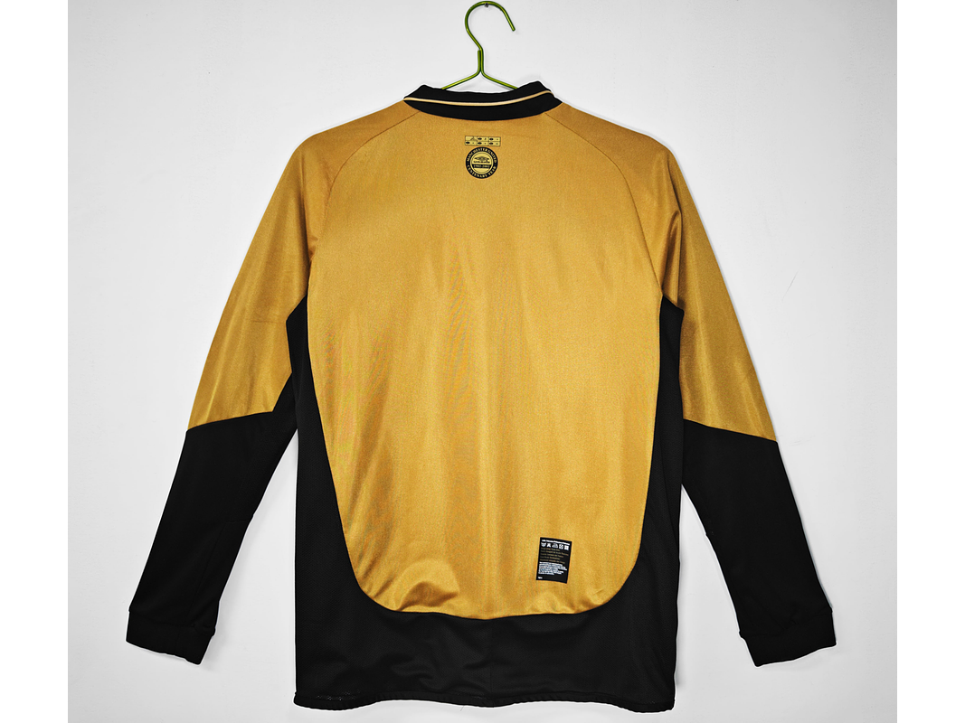 Manchester United 2001/02 Centenary (Gold - Long Sleeve) 8