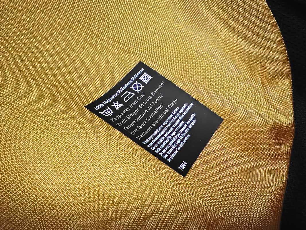 Manchester United 2001/02 Centenary (Gold - Long Sleeve) 9