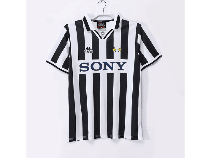Juventus 1996/97 (Home Kit) 1