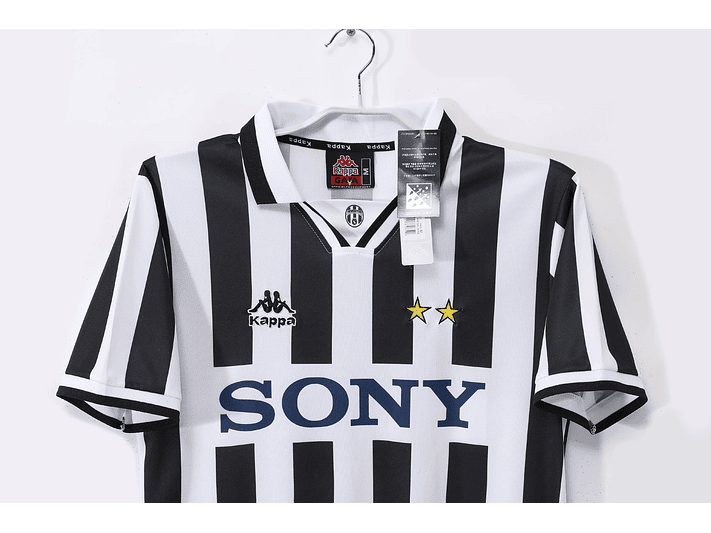 Juventus 1996/97 (Home Kit) 2