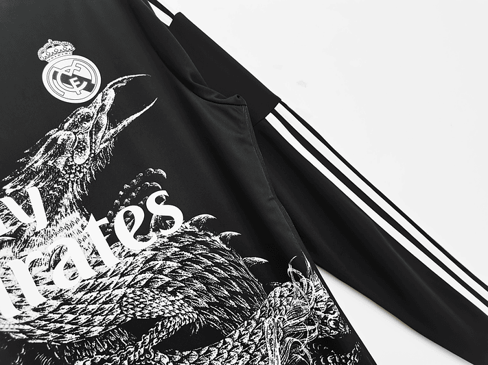 Real Madrid 2014/15 (Third Kit – Long Sleeve) 5