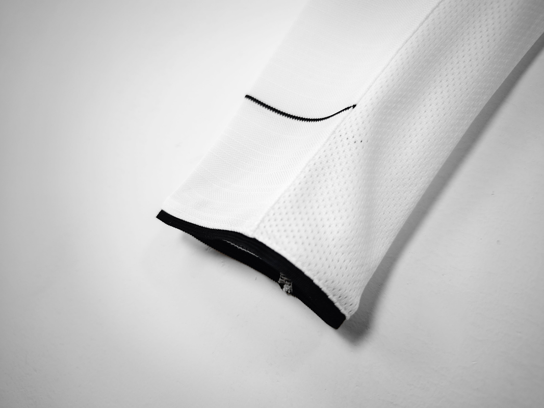 Manchester United 2003/04 (Away Kit - Long Sleeve) 6