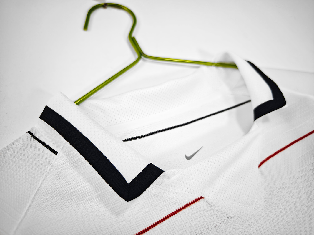 Manchester United 2003/04 (Away Kit - Long Sleeve) 7