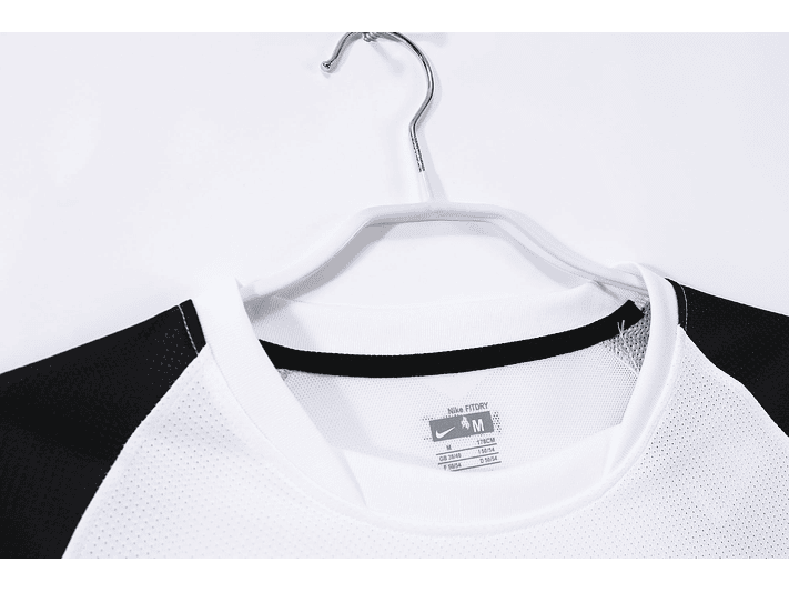 Manchester United 2010/11 (Away Kit) 5