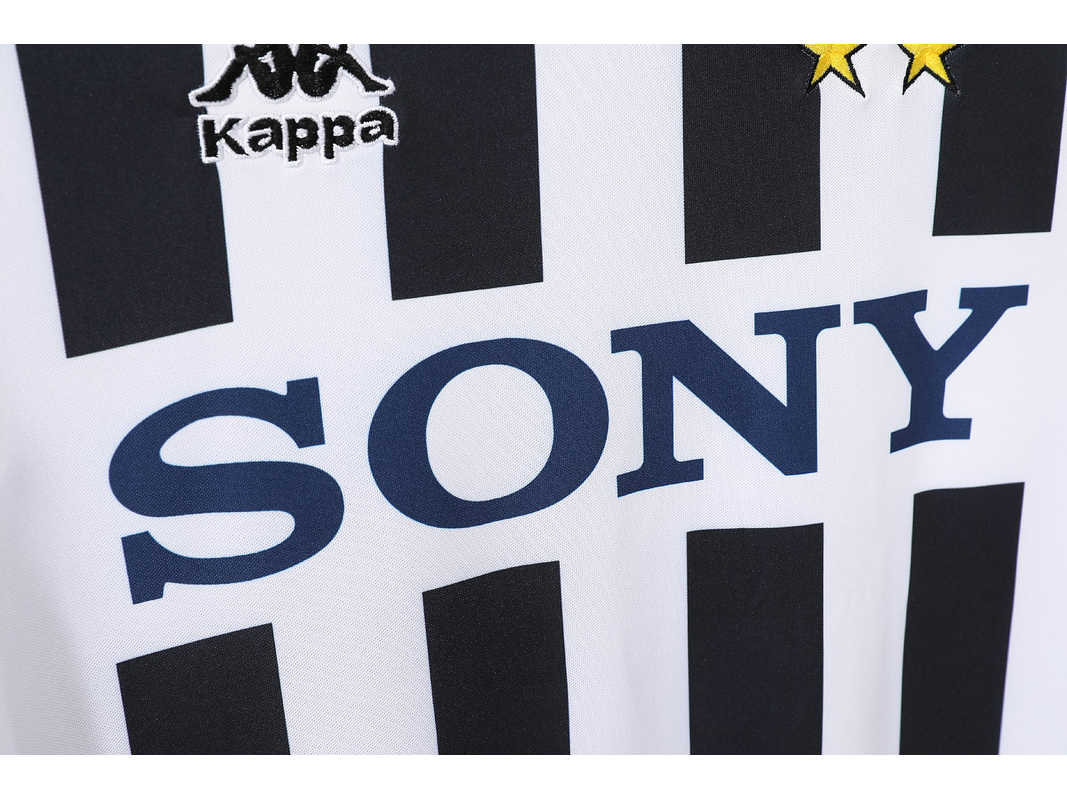 Juventus 1996/97 (Home Kit) 9