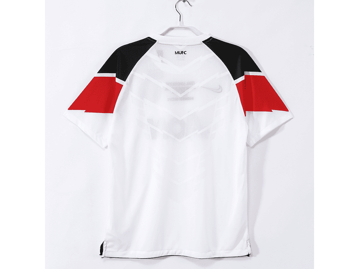 Manchester United 2010/11 (Away Kit) 8