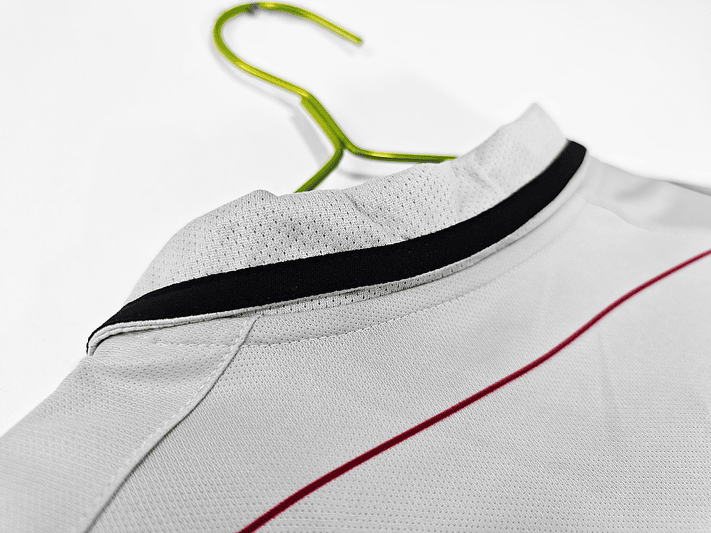 Barcelona 2003/04 (Third Kit) 6