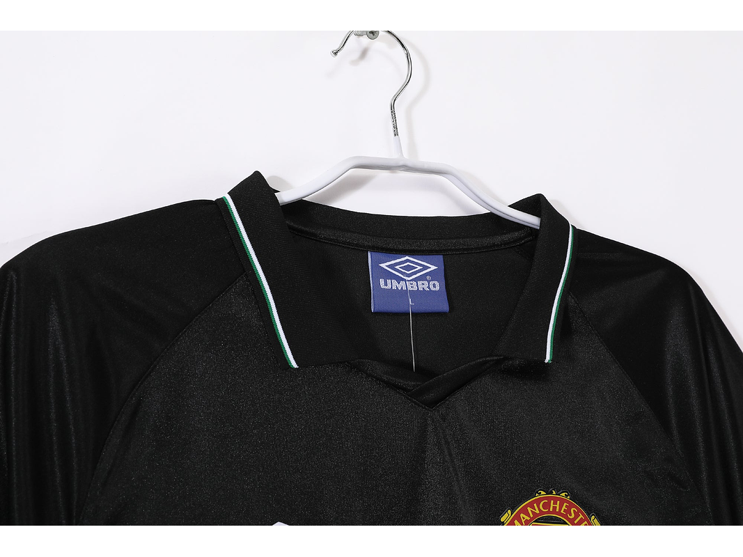 Manchester United 1998/99 (Third Kit) 6
