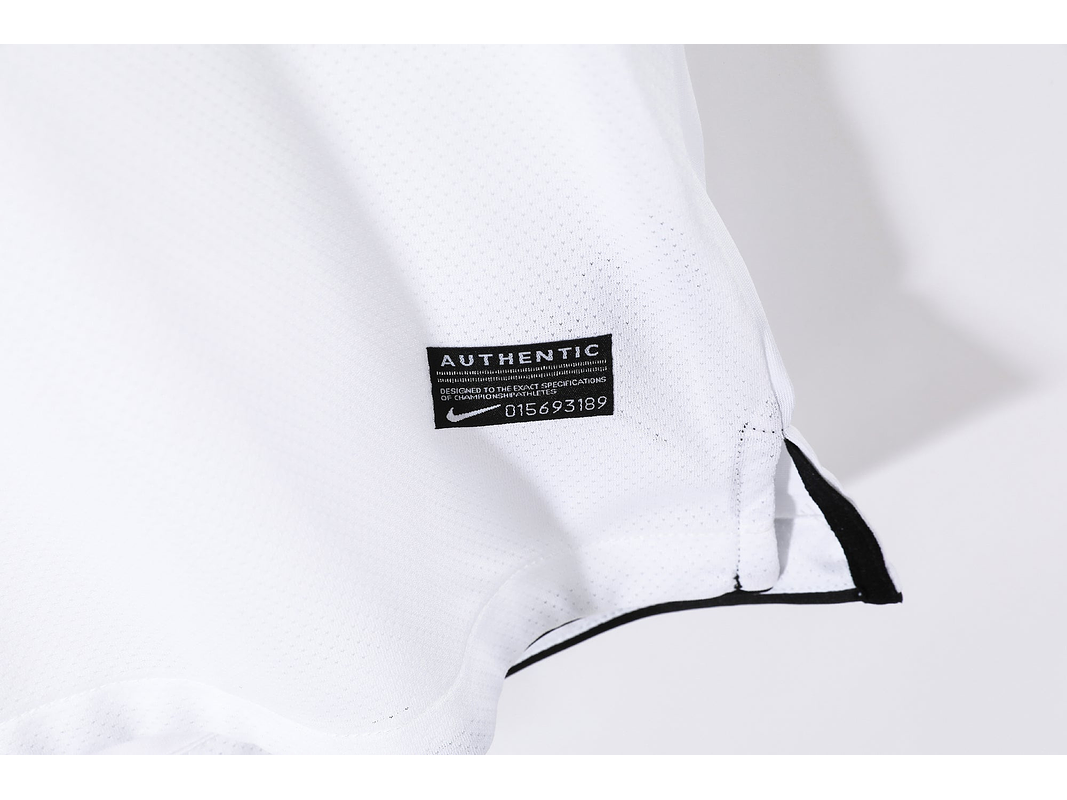 Manchester United 2010/11 (Away Kit) 11