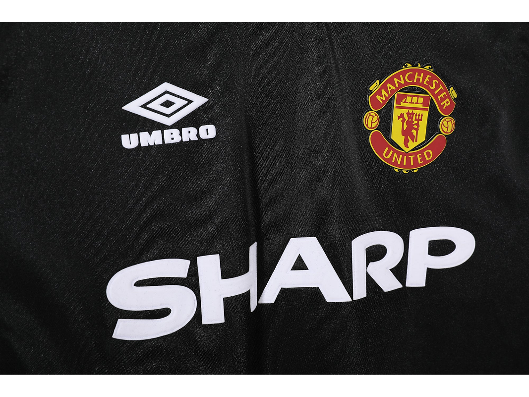 Manchester United 1998/99 (Third Kit) 9